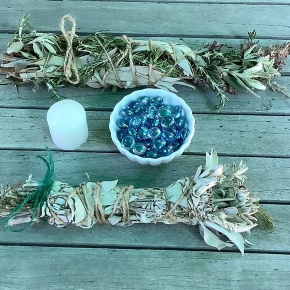 SOLD OUT - Picture 4 of 7